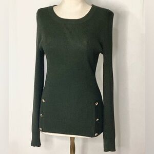 NWOT Tahari Green Long Sleeve Scoopneck Sweater  w Gold Buttons Sz M